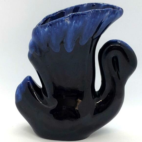 Small Vintage Blue Drip Glaze Art Pottery Swan Vase - Picture 10 of 10
